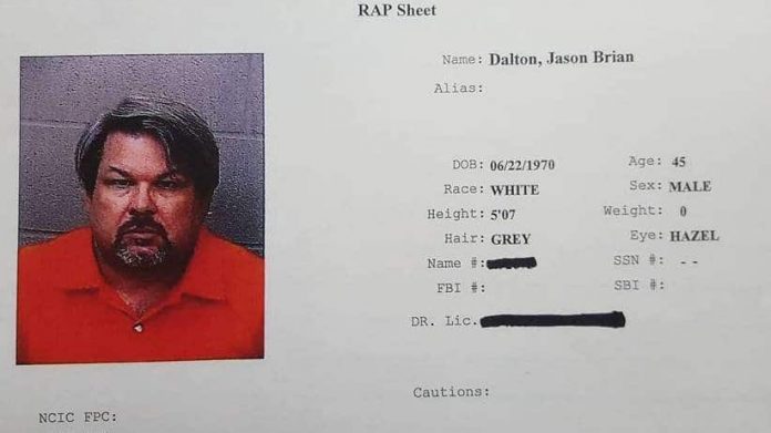 dalton_wide-632ba93279483fcdf2cd1449310ef9920c4c5500-s900-c85