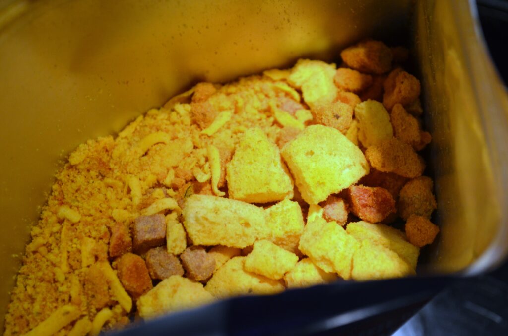 Mountain House Pizza Bowl contents dry