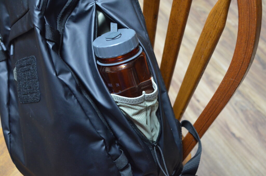 Allhaula 30L Backpack - water bottle pocket